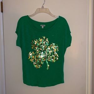 ☘️EXPRESS, XS, Green, Never Worn Tee☘️